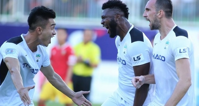 BXH vòng 8 V-League 2020: TPHCM mất ngôi đầu, HAGL vào top 6