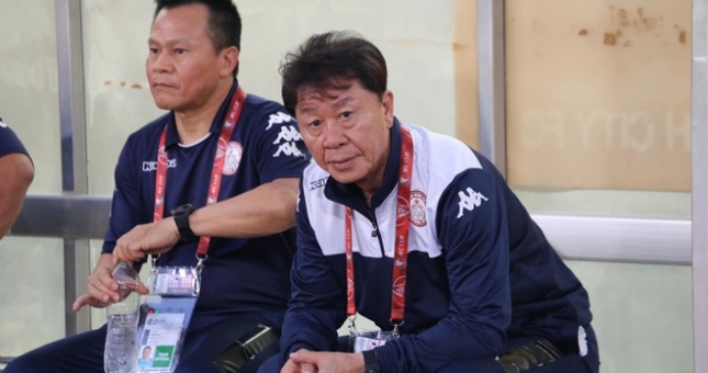 Cầu thủ TPHCM nói gì sau khi HLV Chung Hae Seong ra đi?