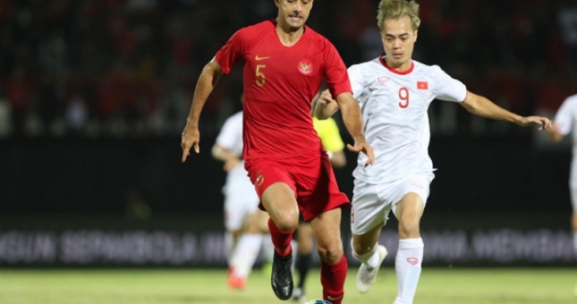 Báo Indonesia: 'Đội tuyển gặp bất lợi vì hoãn AFF Cup'