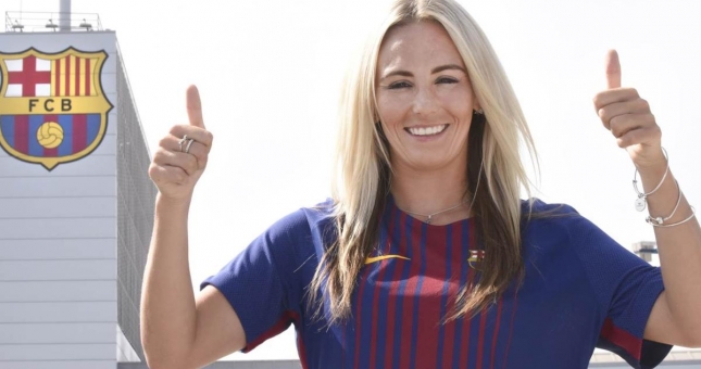 Nhan sắc của nữ cầu thủ từng thi đấu cho Man City và Barca