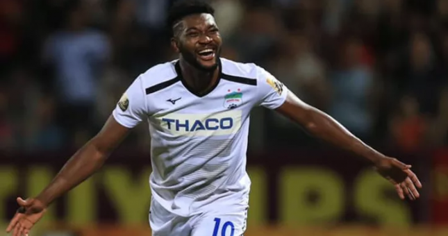 VIDEO: Màn trình diễn 'hảo hạng' của tiền đạo HAGL