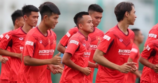 HLV Hứa Hiền Vinh: 'Danh sách U22 Việt Nam thiếu nhiều cầu thủ giỏi'