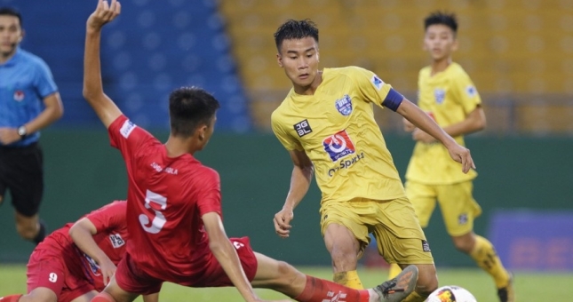 Cầu thủ trẻ lập hat-trick giúp U15 SLNA hủy diệt TPHCM