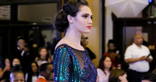 Nhan sắc của VĐV bóng chuyền đăng quang ngôi hoa hậu Mỹ