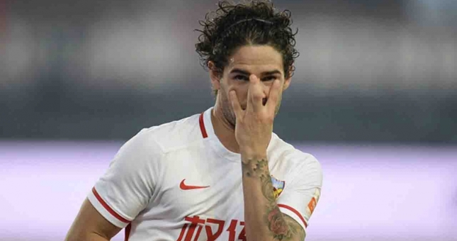 VIDEO: Những lần 'Pele mới' khiến giải Trung Quốc rúng động