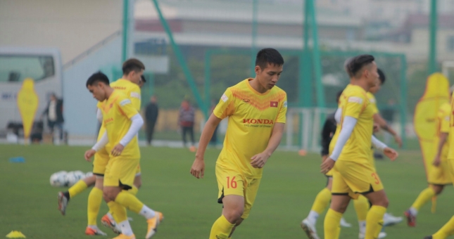 VIDEO: HLV Park yêu cầu đội tuyển Việt Nam tập va chạm