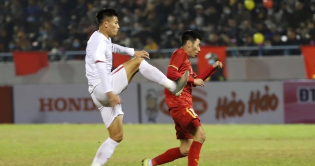 VIDEO: U22 Việt Nam ban bật đẹp mắt trước khi chọc thủng lưới Tấn Trường