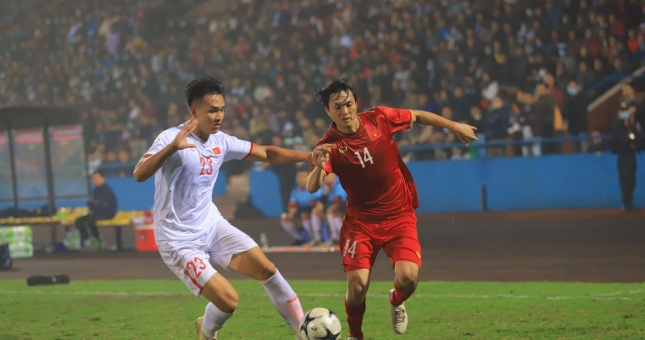 U22 Việt Nam gây bất ngờ trước các đàn anh ĐTQG