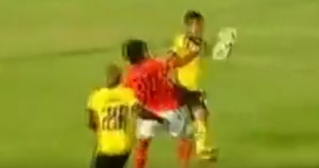 VIDEO: Cầu thủ Thái Lan ghi bàn thắng chỉ có trong truyện tranh