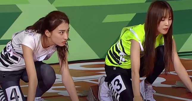 VIDEO: Khó tin trước khả năng chạy của các thần tượng K-Pop 