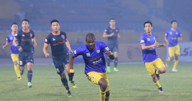 Song sát Brazil vẫn lạc nhịp với lối chơi của Hà Nội FC