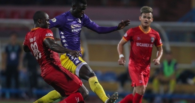 Cầu thủ Bình Dương kể lại trải nghiệm đối đầu với Arsenal ở cúp C1 châu Âu