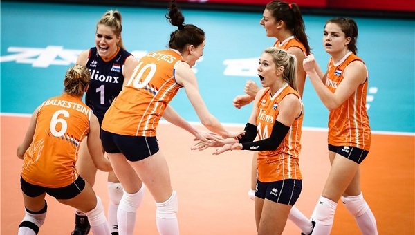 VIDEO: Bóng chuyền Argentina đối đầu nảy lửa với Hà Lan