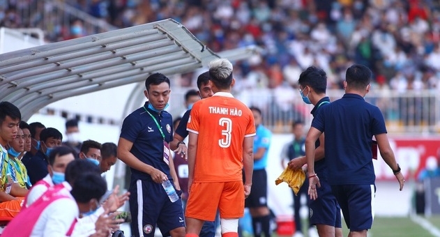 Trung vệ tuyển Việt Nam: 'Tôi không đáng bị thay ra ở phút 22'