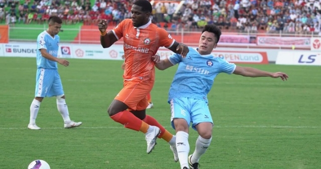 Hồ Tấn Tài lập siêu phẩm chặn đứng chuỗi thắng của Đà Nẵng