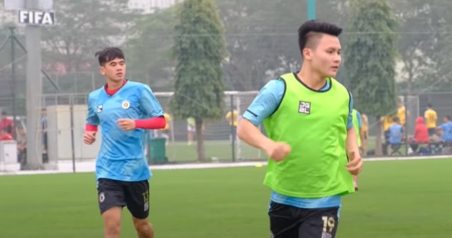 VIDEO: Quang Hải trở lại với những bước chạy thần tốc