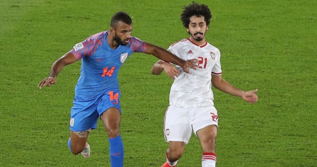 VIDEO: Đối thủ lớn của Việt Nam 'đánh tennis' trước Ấn Độ