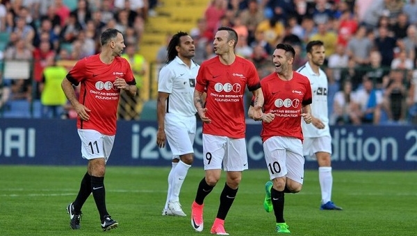 Highlights: Berbatov All Star 3-3 Figo All Star