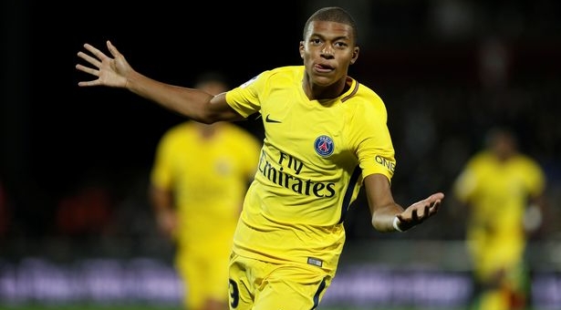 VIDEO: Màn trình diễn của Mbappe trong trận ra mắt PSG 