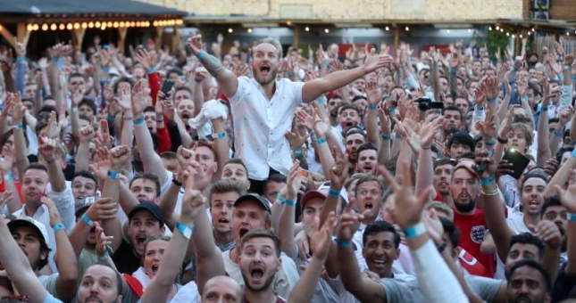 CĐV Anh mơ mộng ngày đăng cai World Cup 2022