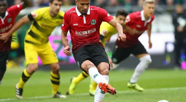 Highlights: Hannover 4-2 Dortmund (Vòng 10 - Bundesliga)
