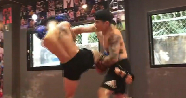 VIDEO: Trương Đình Hoàng chuẩn bị cho trận đấu với Flores