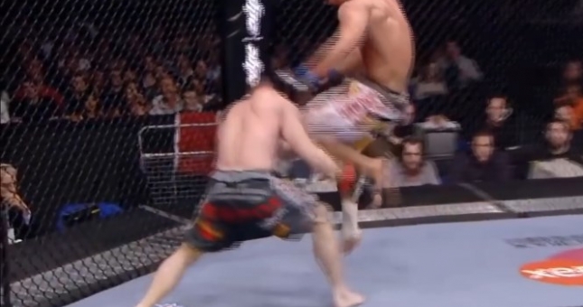 VIDEO: Khi các tình huống 'đẹp như phim' xuất hiện trên sàn đấu