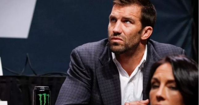 Luke Rockhold rút lui, Jacare Souza thay thế đối đầu với Weidman tại UFC 230