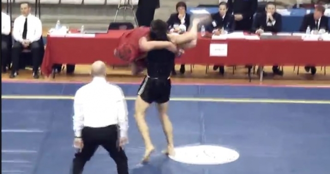 VIDEO Mãn nhãn với khả năng bốc vật của Tán Thủ