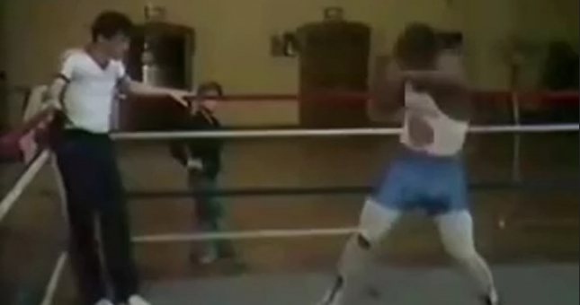 VIDEO Tốc độ kinh hoàng của Mike Tyson