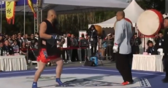 Bại tướng Từ Hiểu Đông thua trận lố bịch trước 'Lỗ Trí Thâm' hiện đại