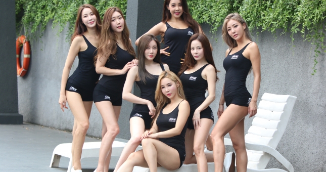 Ngắm những nàng Ring Girl ONE Championship chúc ĐTVN vô địch AFF Cup 2018