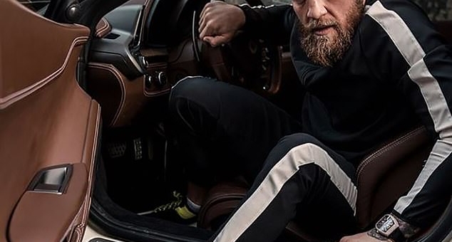 Chưa hết nóng vì thách đấu, Conor đã bị bắt vì lái xe quá tốc độ