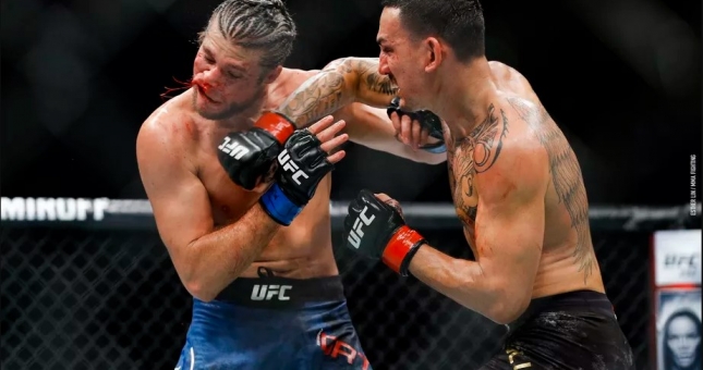 VIDEO: Brian Ortega lập kỉ lục 'ăn đòn' nhiều nhất lịch sử UFC