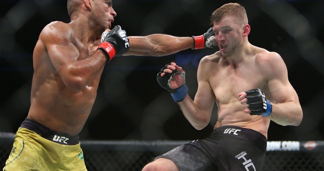 FULL TRẬN MMA: Màn đua máu kinh hoàng của Dan Hooker và Edson Barboza tại UFC Milwaukee