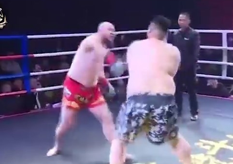 Xem 'Lỗ Trí Thâm' hiện đại đánh bung khớp vai đối thủ 125kg