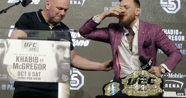 Dana White lo sợ Conor McGregor sẽ không thể quay lại thời hoàng kim