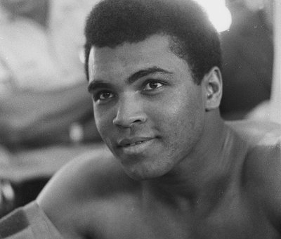 Huyền thoại Boxing Muhammad Ali được đặt tên cho sân bay ở quê nhà