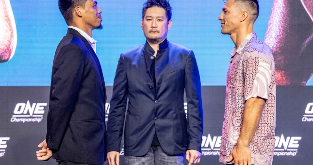 Honorio Banario vs Lowen Tynanes - Căng thẳng mở màn ONE Lightweight Grand Prix 