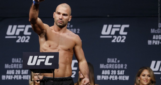 Bị UFC sa thải, Artem Lobov nhắm tới ... Buakaw và Saenchai