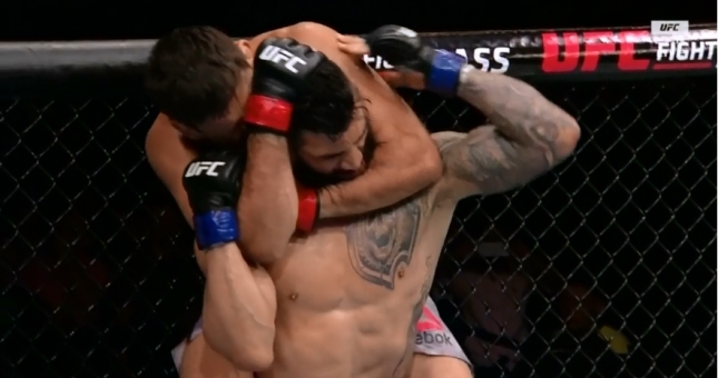 VIDEO Huyền thoại BJJ Demian Maia siết gục đối thủ Lyman Good