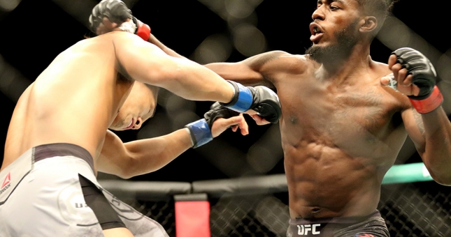 VIDEO: Pha knockout chuẩn đến từng milimet của Devonte Smith