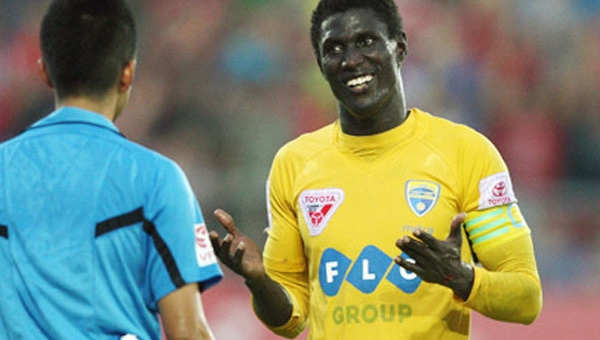 Thủ quân Thanh Hóa bị phạt cực nặng vì cử chỉ tục tĩu