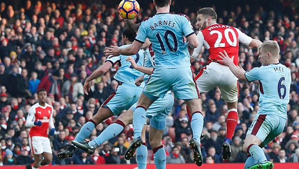 Thắng nghẹt thở Burnley, Arsenal leo lên ngôi nhì bảng