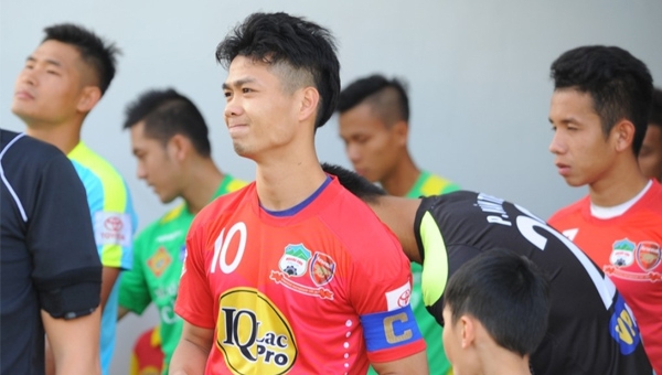 Sau vòng 5 V-League: Công Phượng tỉnh giấc, trọng tài lại gây bức xúc cho các CLB