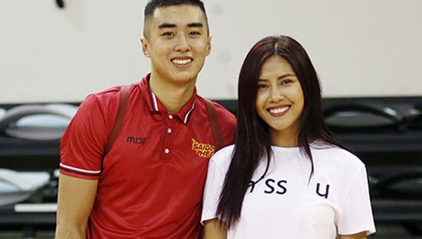Tin thể thao: Hoa hậu Nguyễn Thị Loan cặp với sao bóng rổ VN
