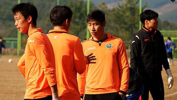 Xuân Trường vắng mặt, Gangwon thắng trận đầu ở K-League