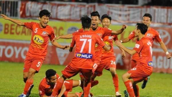HAGL hay nhất V-League nhờ đá đẹp, hiệu quả