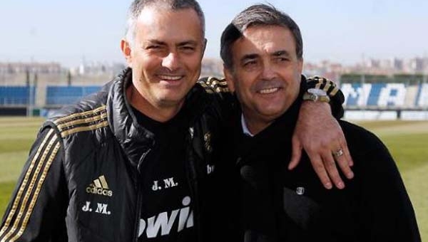 Đội bóng nào ở V-League đủ tiền thuê trợ lý của Mourinho?