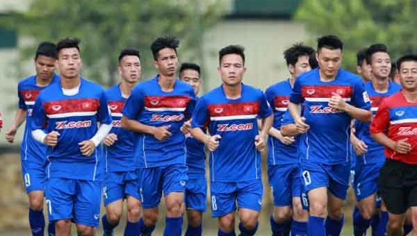 ĐH ra sân Việt Nam - Đài Loan: Phượng đá chính, Toàn dự bị